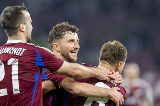 La joie des joueurs de Servette, qui sont assurés d'être Européens la saison prochaine KEYSTONE/MARTIAL TREZZINI
